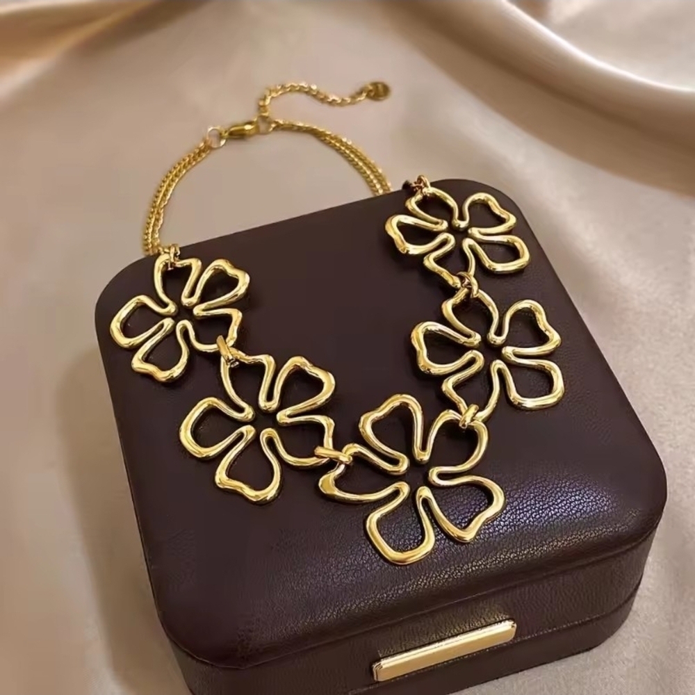Gold Floral Link Necklace - Picture 4 of 6